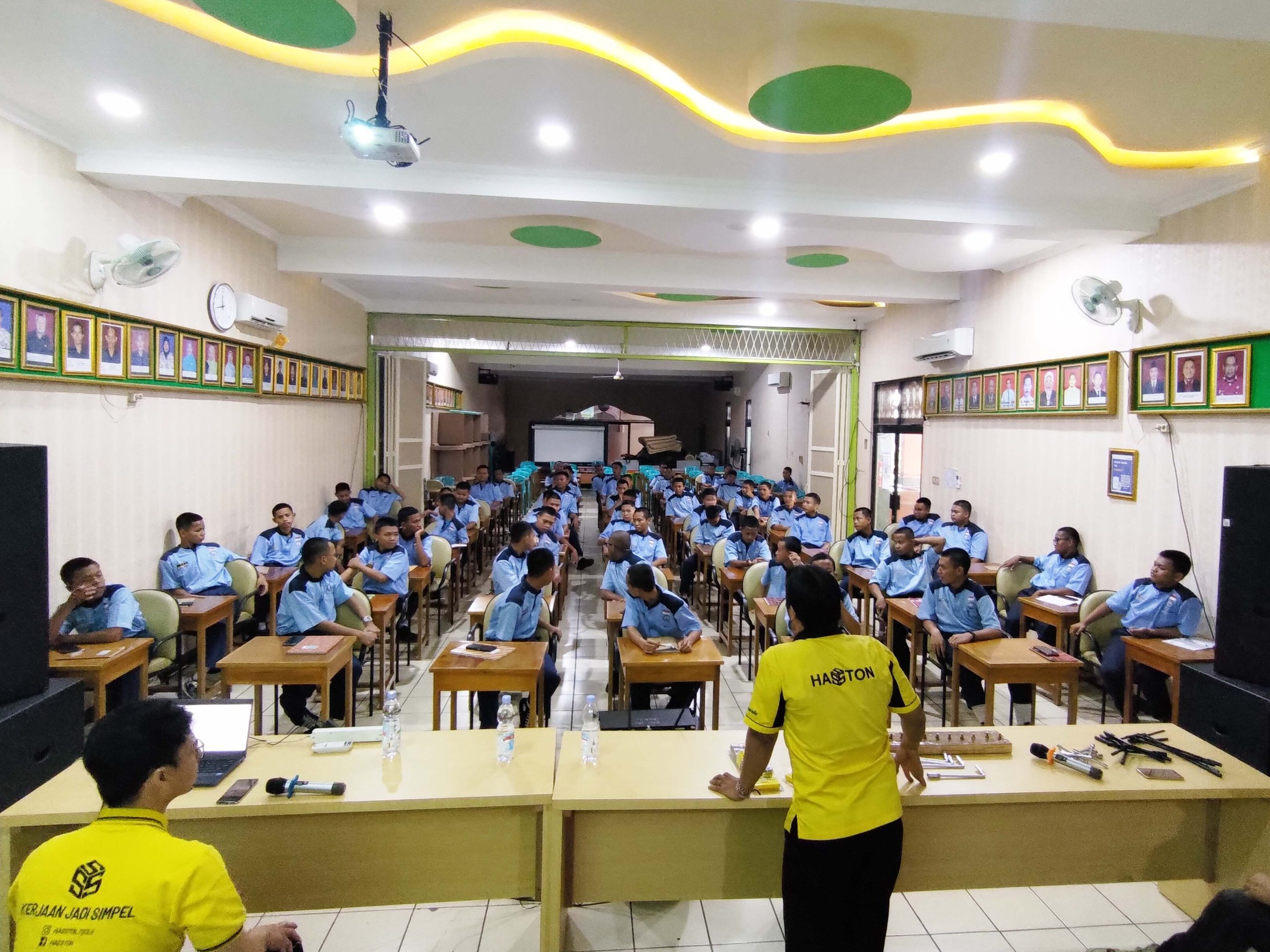 Hasston Goes To School SMKN 52 Jakarta