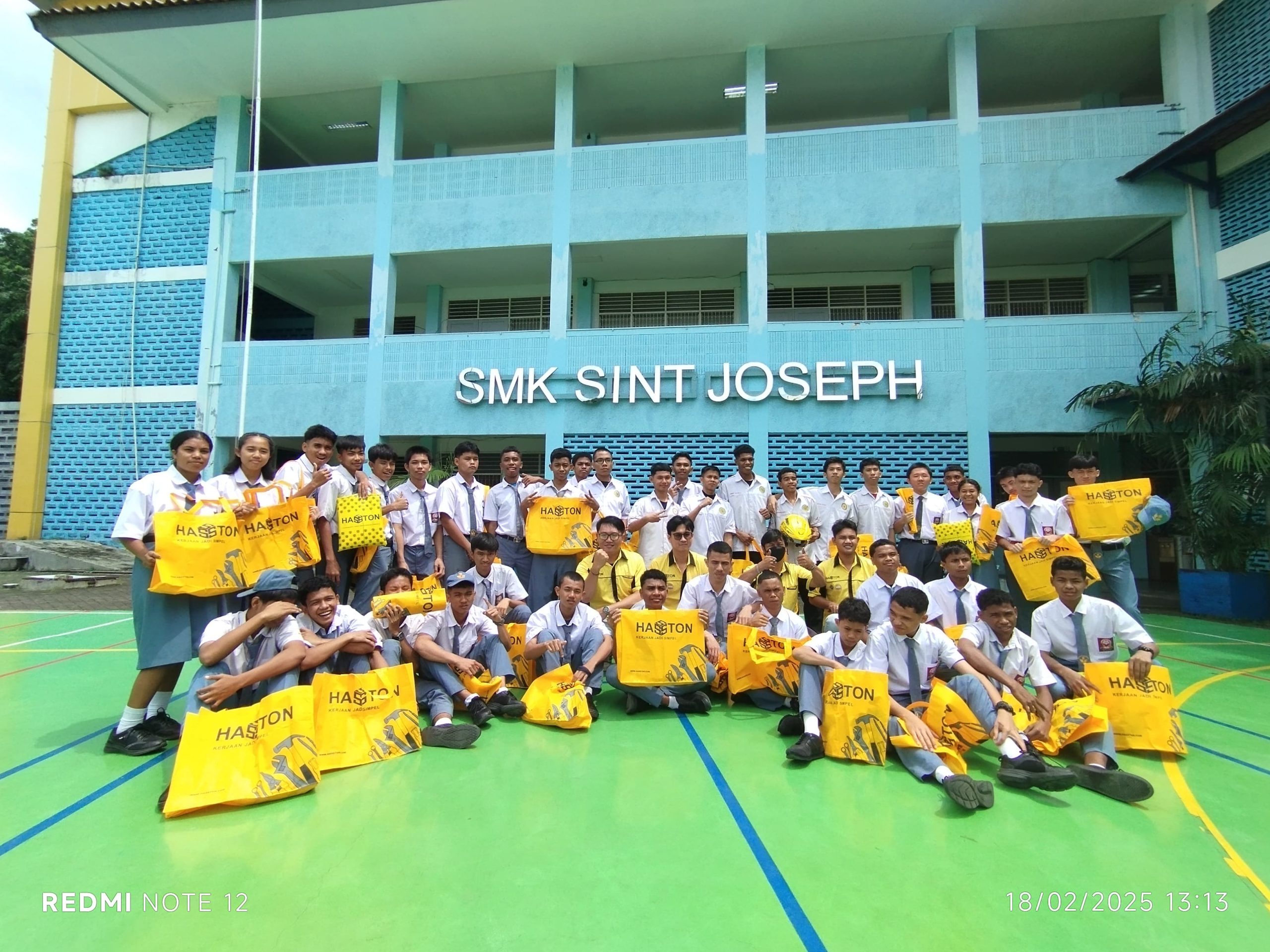 Hasston Goes To School SMK Sint Joseph